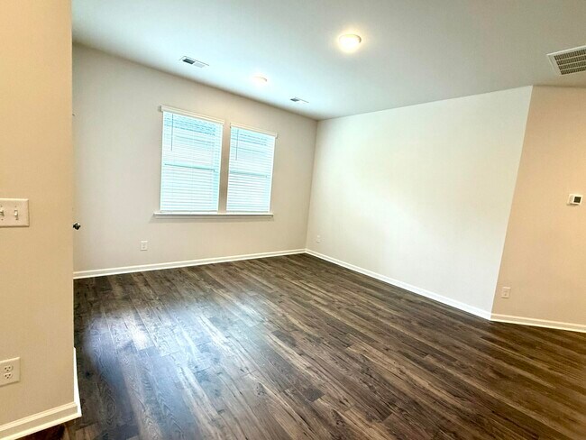 Building Photo - 9068 Malahide Ln