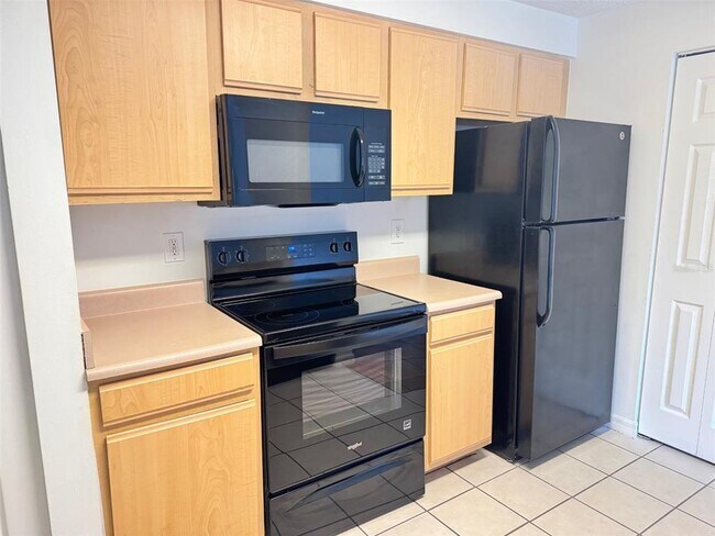 Building Photo - 10831 Windsor Walk Dr