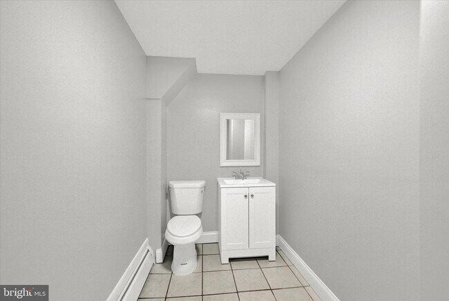 Building Photo - 260 Paradise Rd