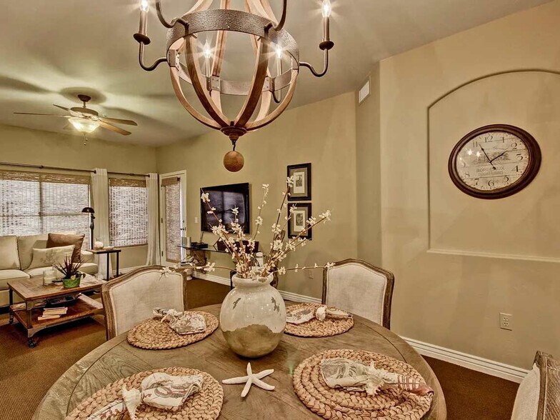 Building Photo - 5450 E Deer Valley Dr