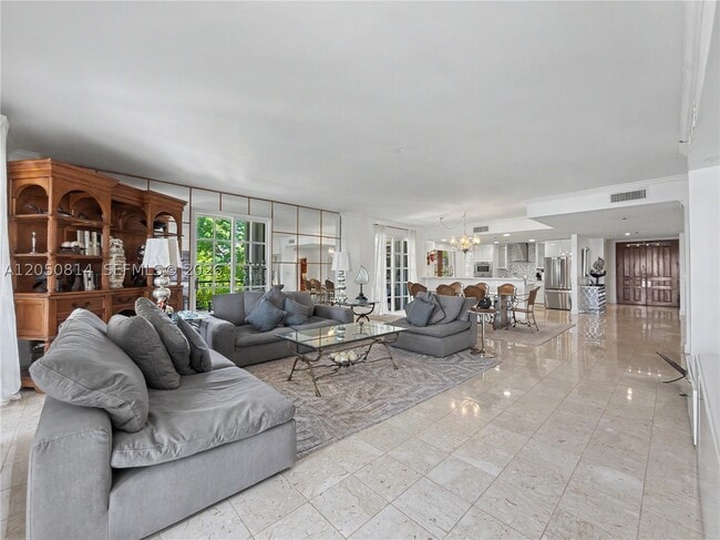 Building Photo - 2124 Fisher Island Dr