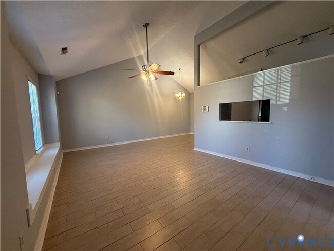 Building Photo - 4912 Lurgan Pl