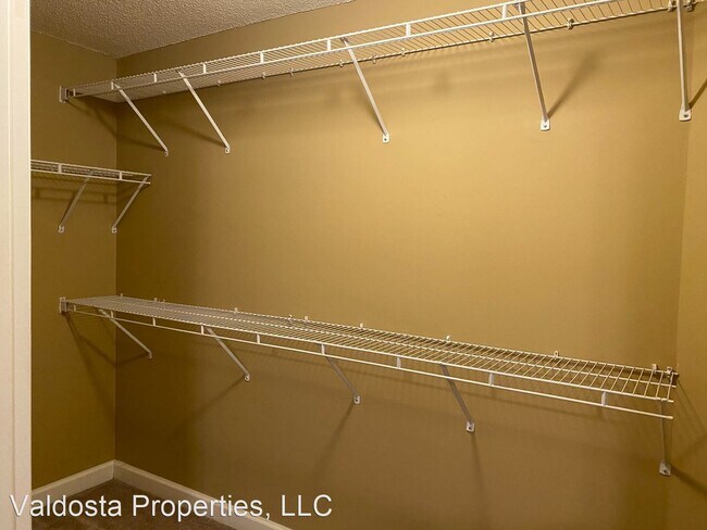 Building Photo - 2502B Jerry Jones Dr