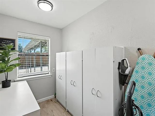 Building Photo - 16485 Red Wood Cir N