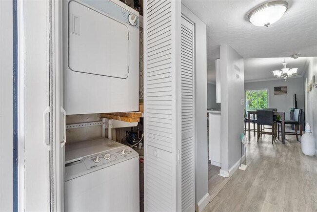 Primary Photo - 1400 NE 57th Ct
