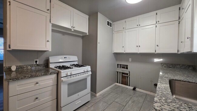 Building Photo - 4415 45th St