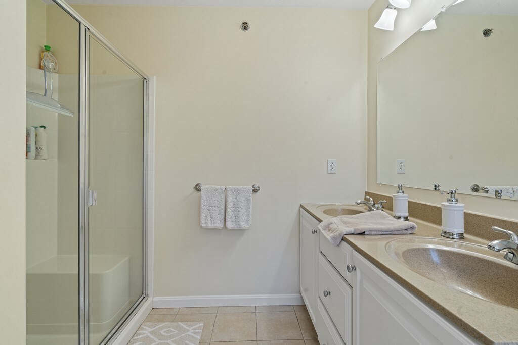 Building Photo - 20 Denworth Bell Cir