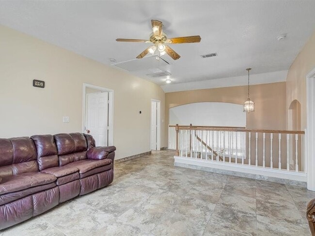 Building Photo - 8422 Tavenor Ln