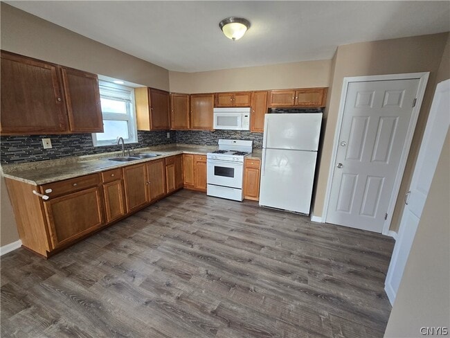 Building Photo - 2802 Lemoyne Ave