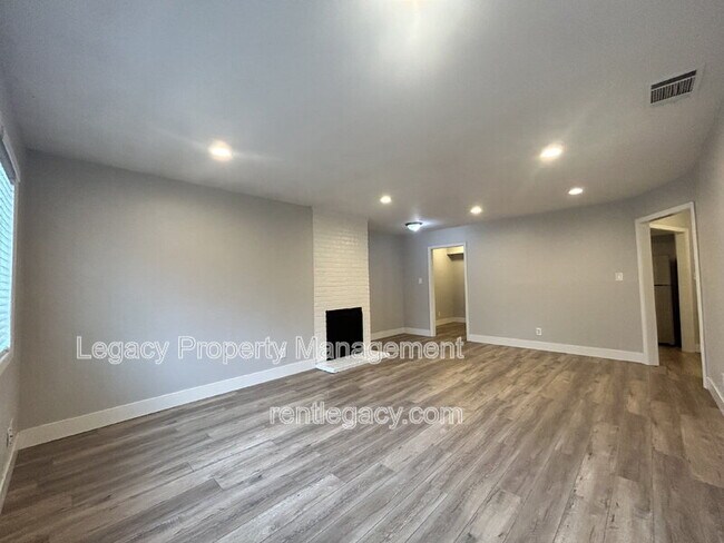 Building Photo - 1316 Sebastian Way