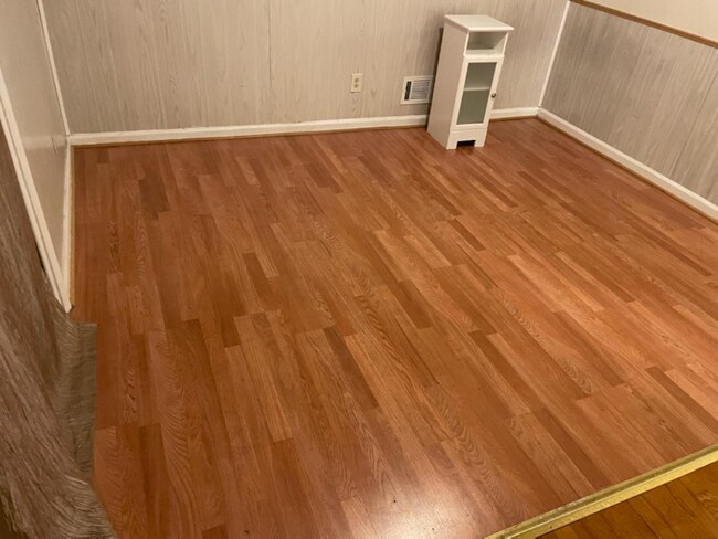 Building Photo - 603 Dawn Dr