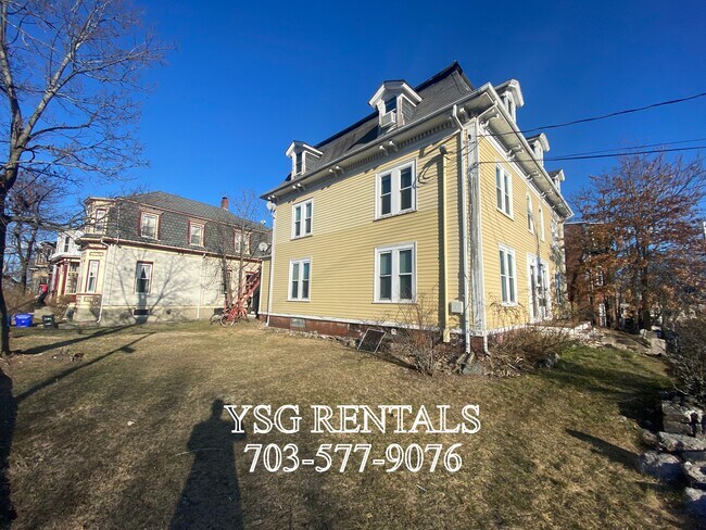 Building Photo - 27 Linwood St