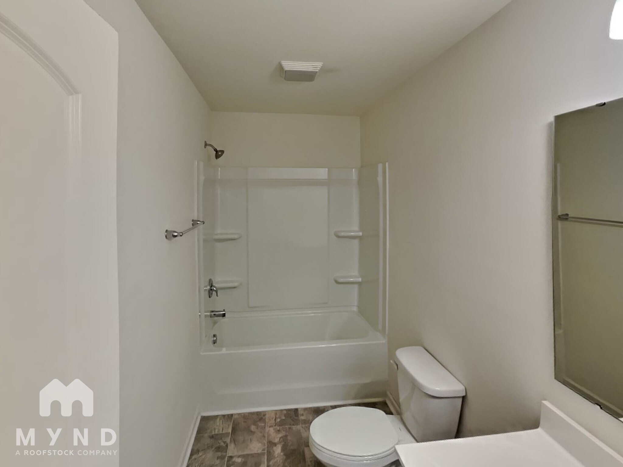 Building Photo - 2015 Creeks Landing Dr