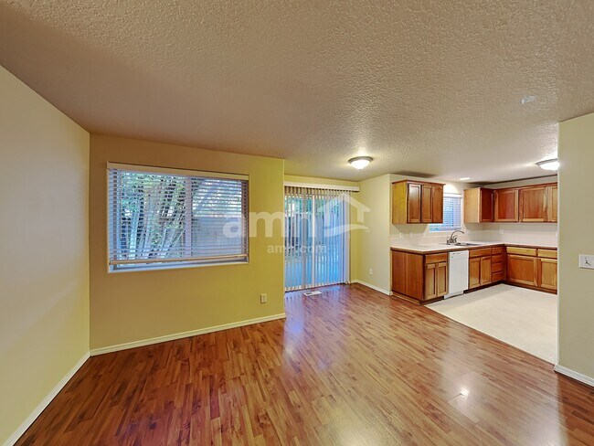 Building Photo - 34607 Rocky Ct