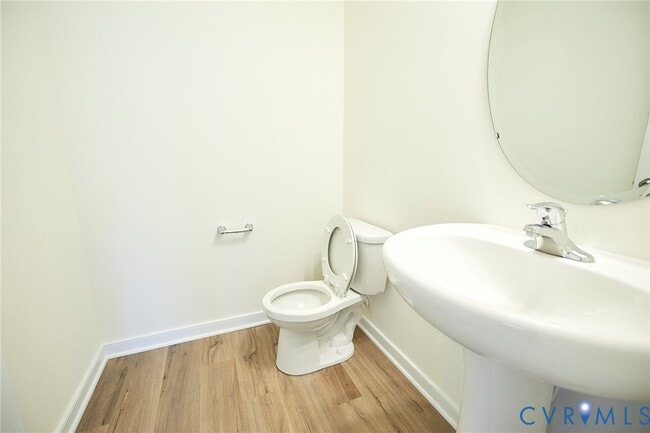 Building Photo - 240 Greenpark Rd