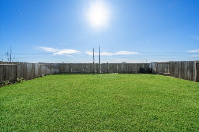 Building Photo - 20342 Green Mountain Dr