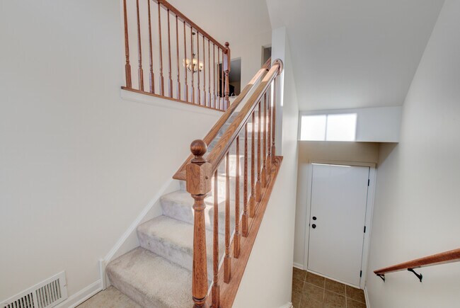 Building Photo - 3414 Cameron Dr