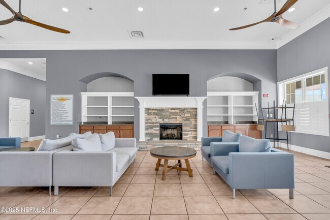 Building Photo - 4931 Key Lime Dr