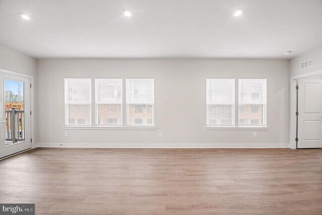 Building Photo - 1601 Potomac Shores Pkwy