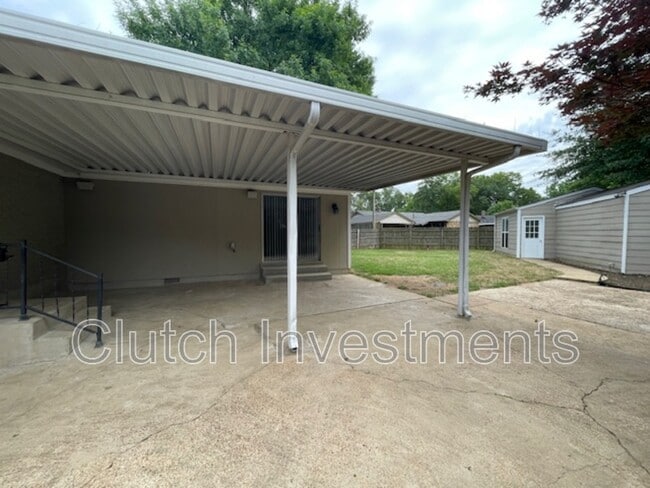 Building Photo - 5465 Mesquite Rd