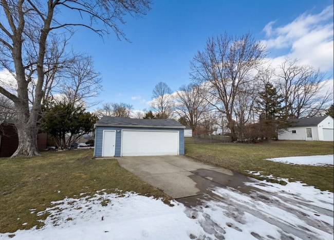 Building Photo - 18715 Libby Rd