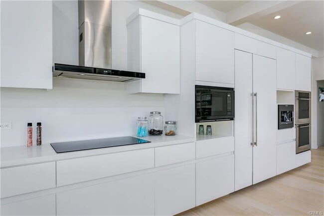 Building Photo - 9653 Highridge Dr