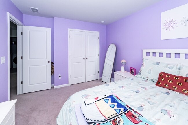 Building Photo - 6976 Pumpkinseed Dr