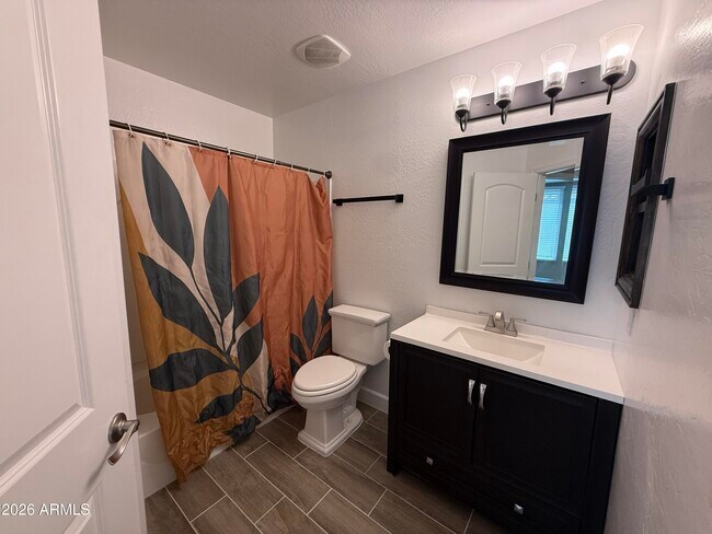 Building Photo - 1298 S Owl Dr