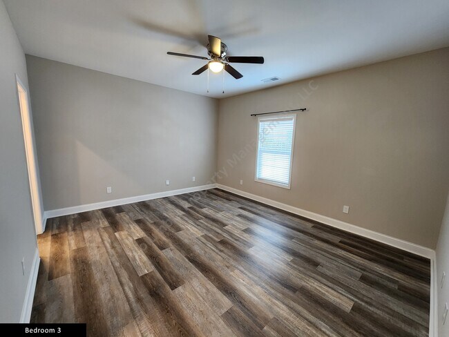 Building Photo - 2185 Ridgeway Rd