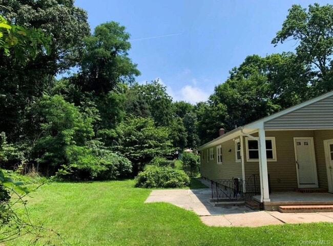 Building Photo - 509 E Broadway