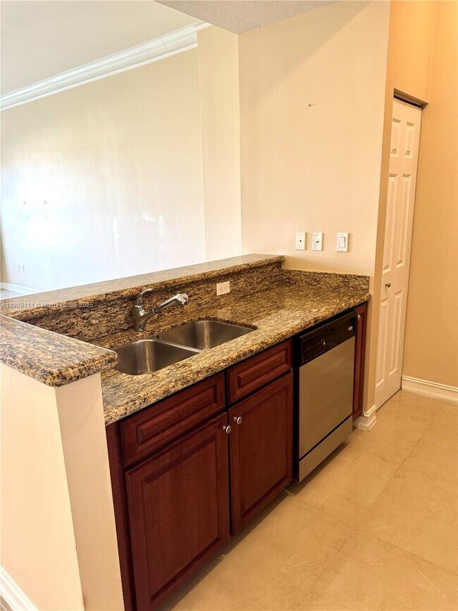 Building Photo - 3001 NE 185th St