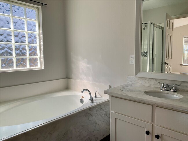 Building Photo - 6723 Del Rio St