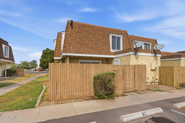 Building Photo - 8432 N 34th Dr