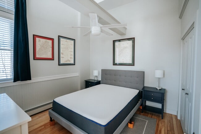 Building Photo - 1251 Congress St