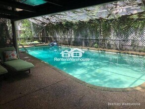 Building Photo - 5203 Chesapeake Way