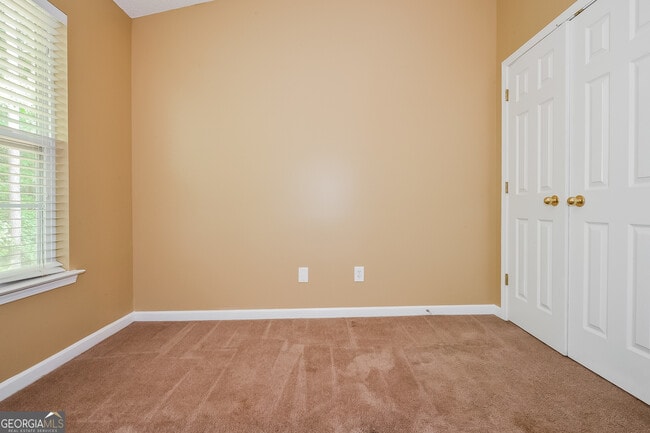 Building Photo - 203 London Dr