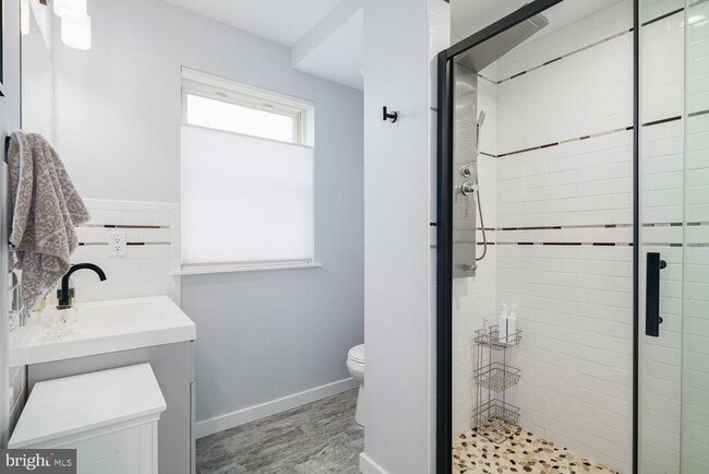 Building Photo - 1940 N Orianna St