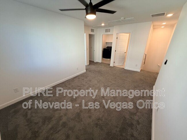 Building Photo - 815 Watford Pl