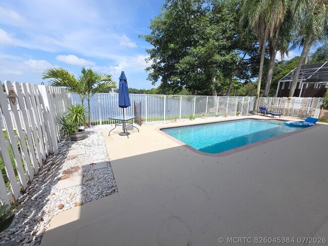 Building Photo - 5220 NW 53rd Ave