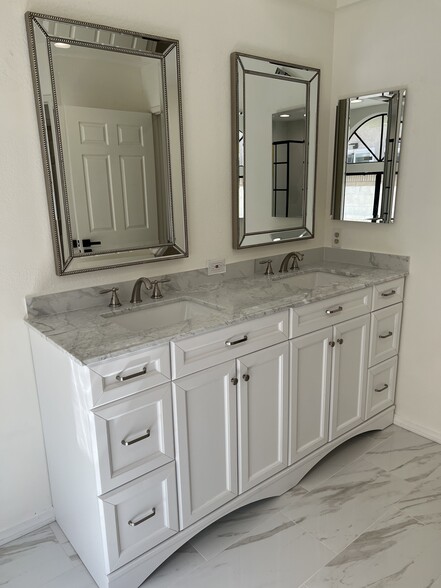 Master Bath Vanity - 20230 Stagg St