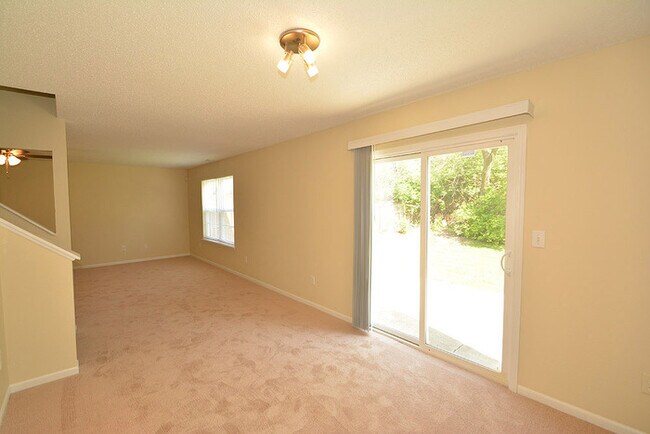 Building Photo - Pike Township 4 bedroom home