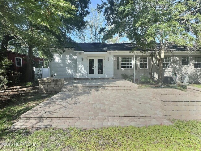 Building Photo - 4253 Roma Blvd