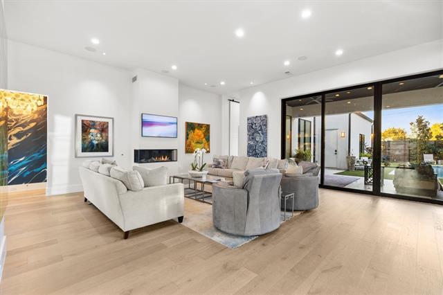 Building Photo - 3771 Almazan Dr