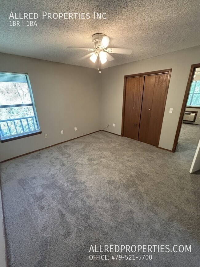 Building Photo - 1390 W Wedington Dr