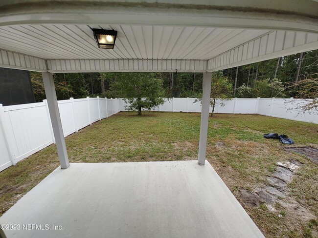 Building Photo - 208 Midway Park Dr