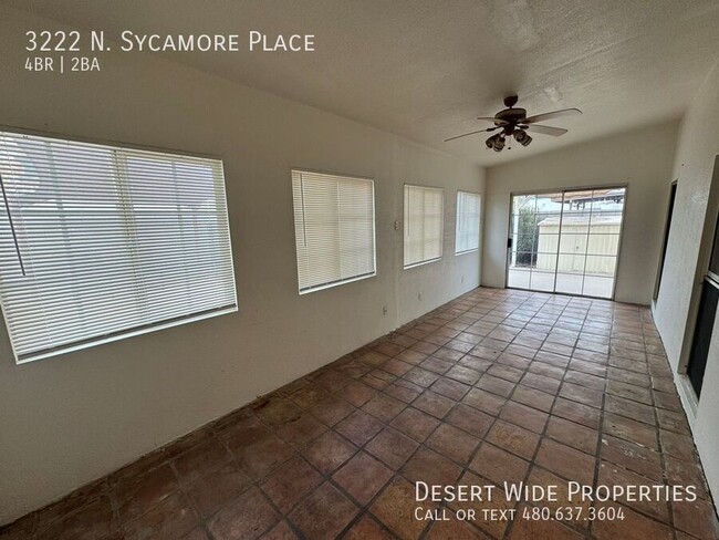 Building Photo - RATE REDUCED! Large 4 bedroom with huge bo...