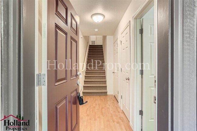 Building Photo - 1554 SW 175th Ave