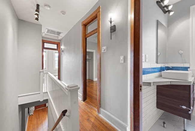 Building Photo - 445 Newton Pl NW