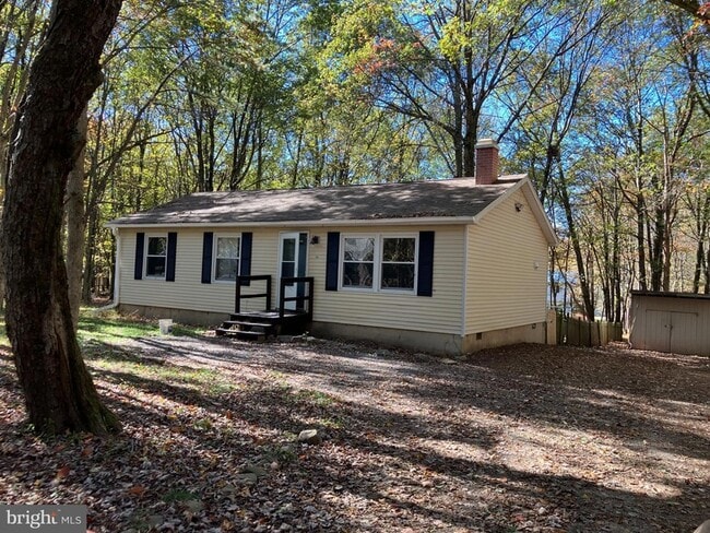 Primary Photo - 101 Mohawk Trail