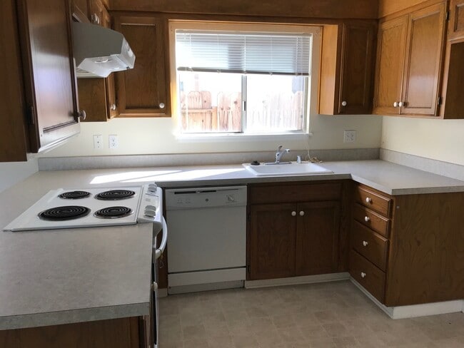 Building Photo - Home adjacent to park with new paint and n...